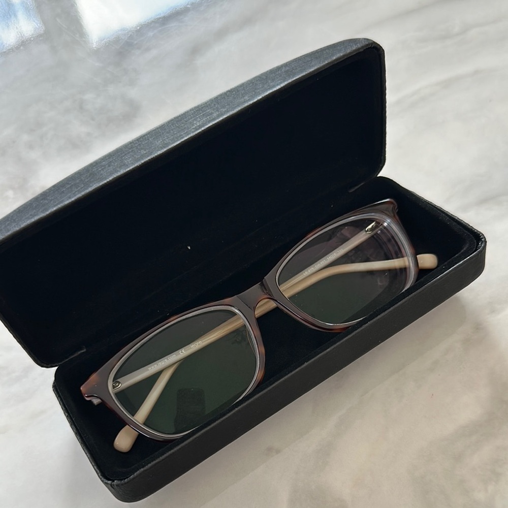 Tortoise Shell Glasses - Picture 6 of 7